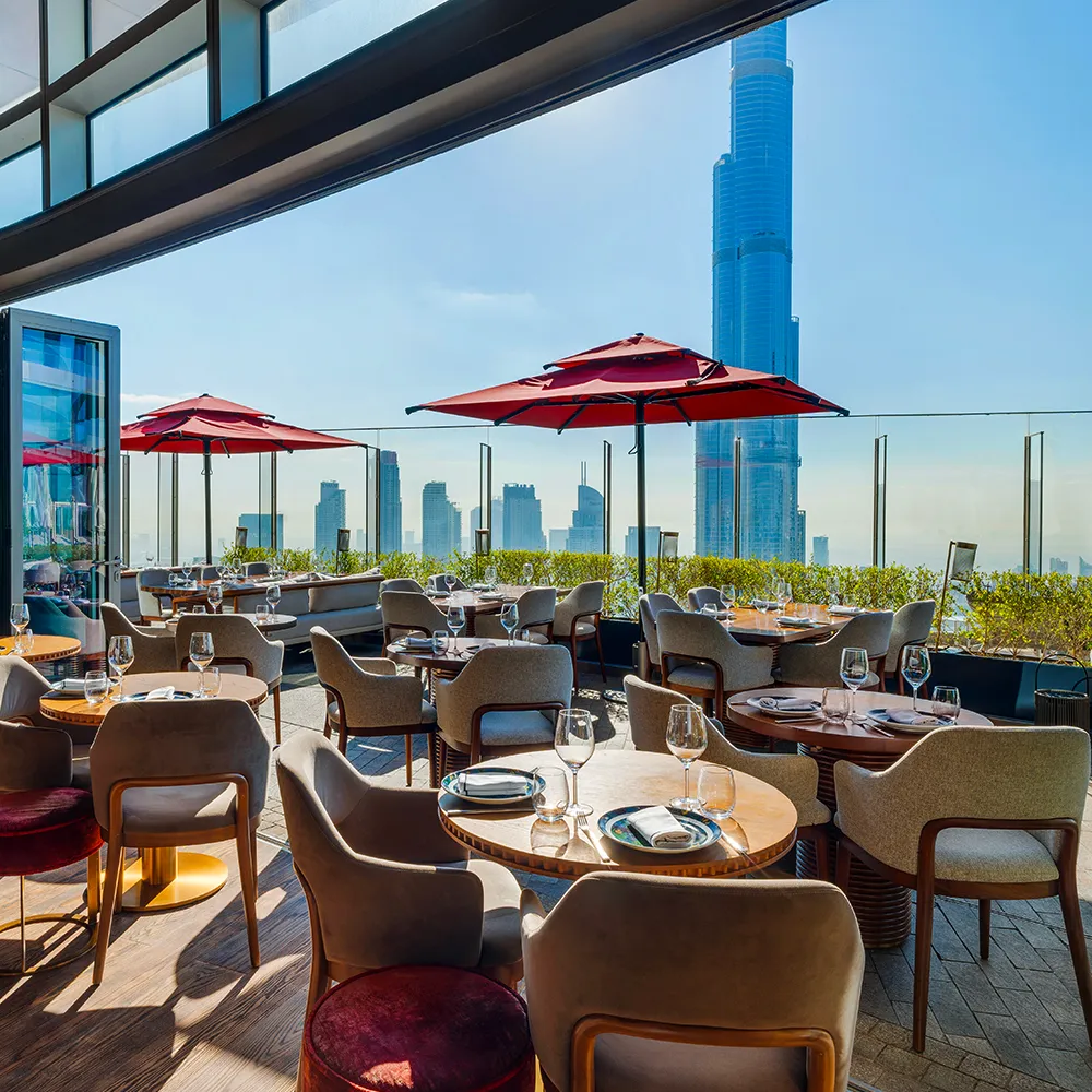 c-la-vi-dubai-the-premiere-rooftop-dining-restaurant-at-address-sky-view